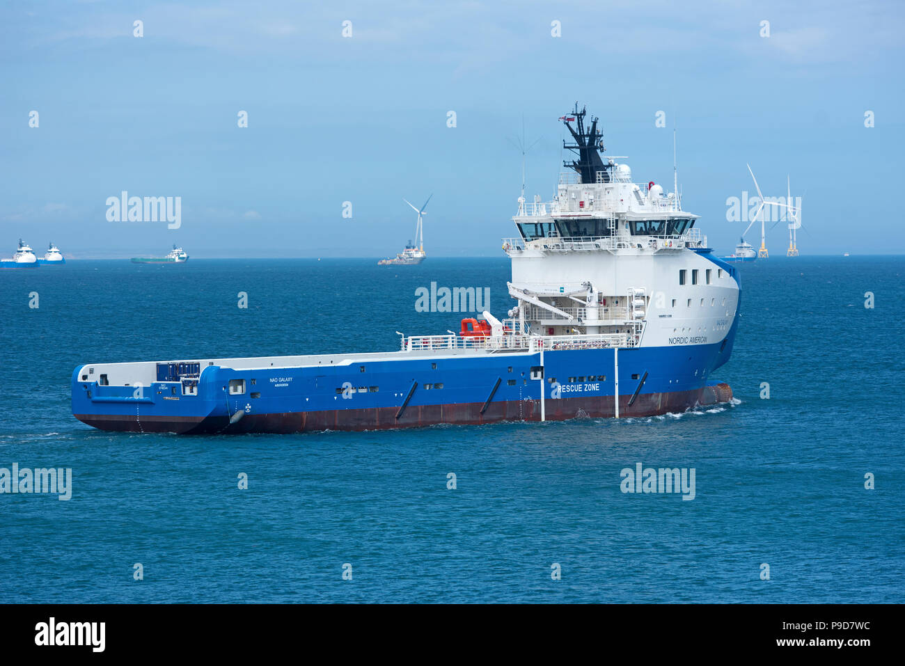 Der Nao Galaxy öl Platform Supply Schiff auf dem Fluss Dee in Aberdeen Schottland, bevor Sie den Weg über die Nordsee. Stockfoto