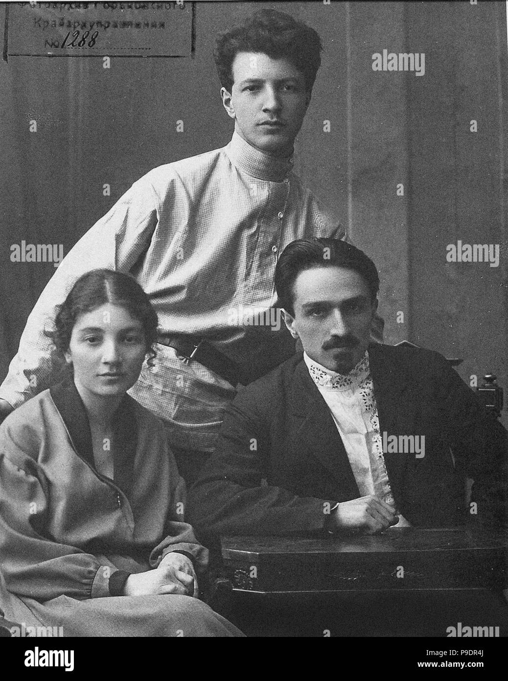 Anastas Mikojan mit seiner Familie. Museum: private Sammlung. Stockfoto