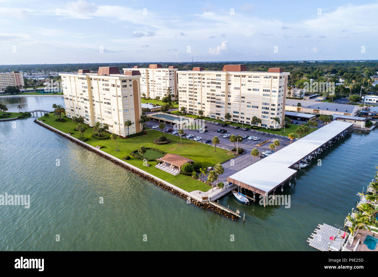 St. Saint Petersburg Florida, Madeira Beach, Sea Towers, Eigentumswohnungen Wohnapartments Gebäude Gebäude Gehäuse, Gebäude, Boca Ciega Bay Stockfoto