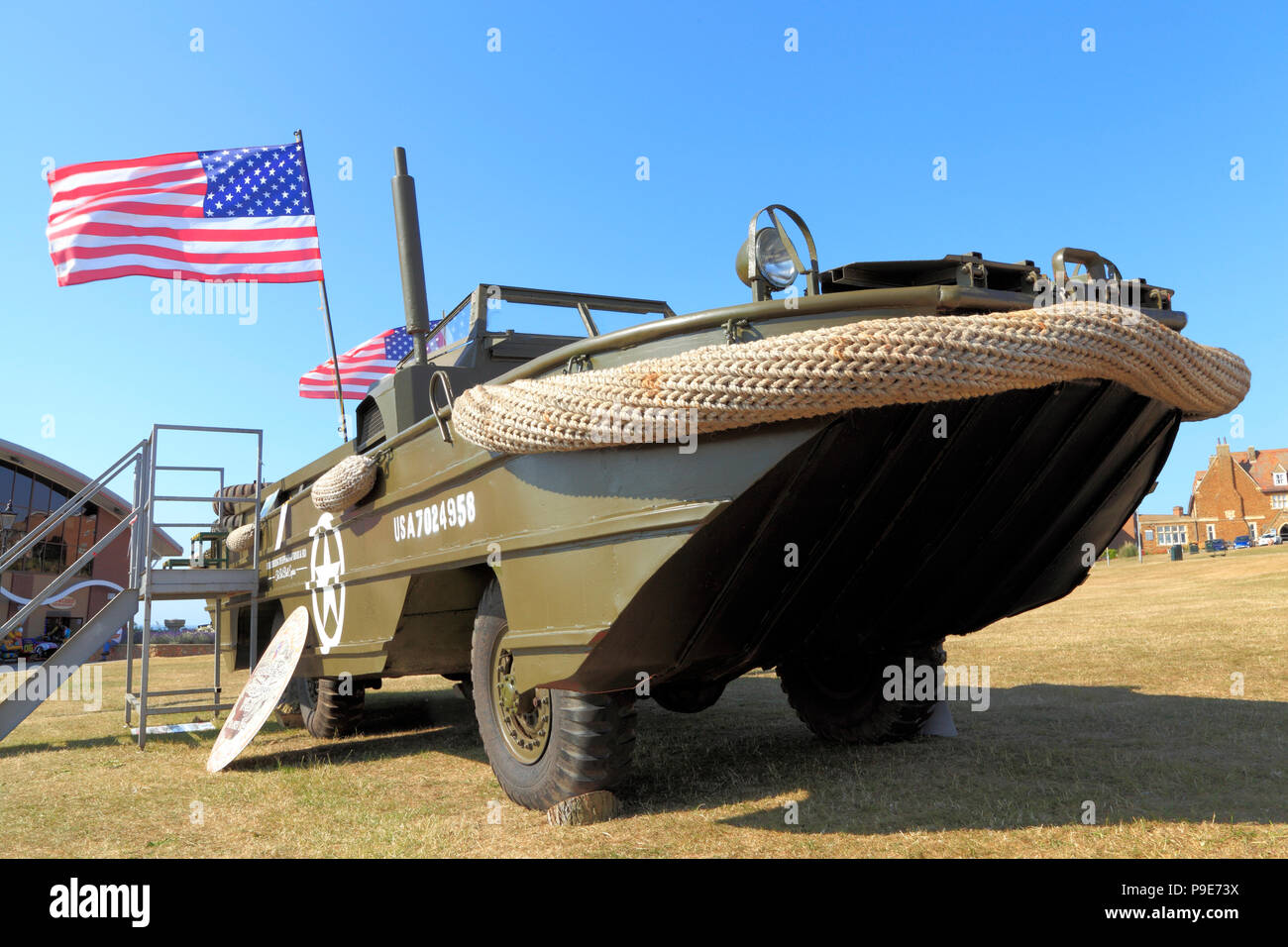 Us-Zweiten Weltkrieg DUKW, Amphibischen, Militär, Fahrzeug, WW2, Sterne und Streifen, American, Flag Stockfoto