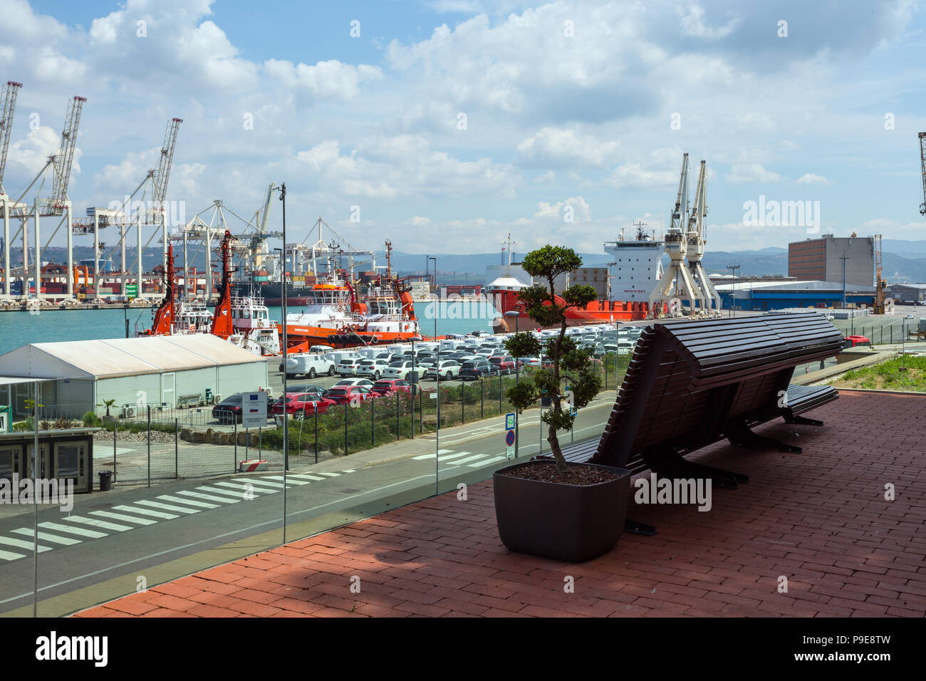 Hafen Container Transport- Stockfoto