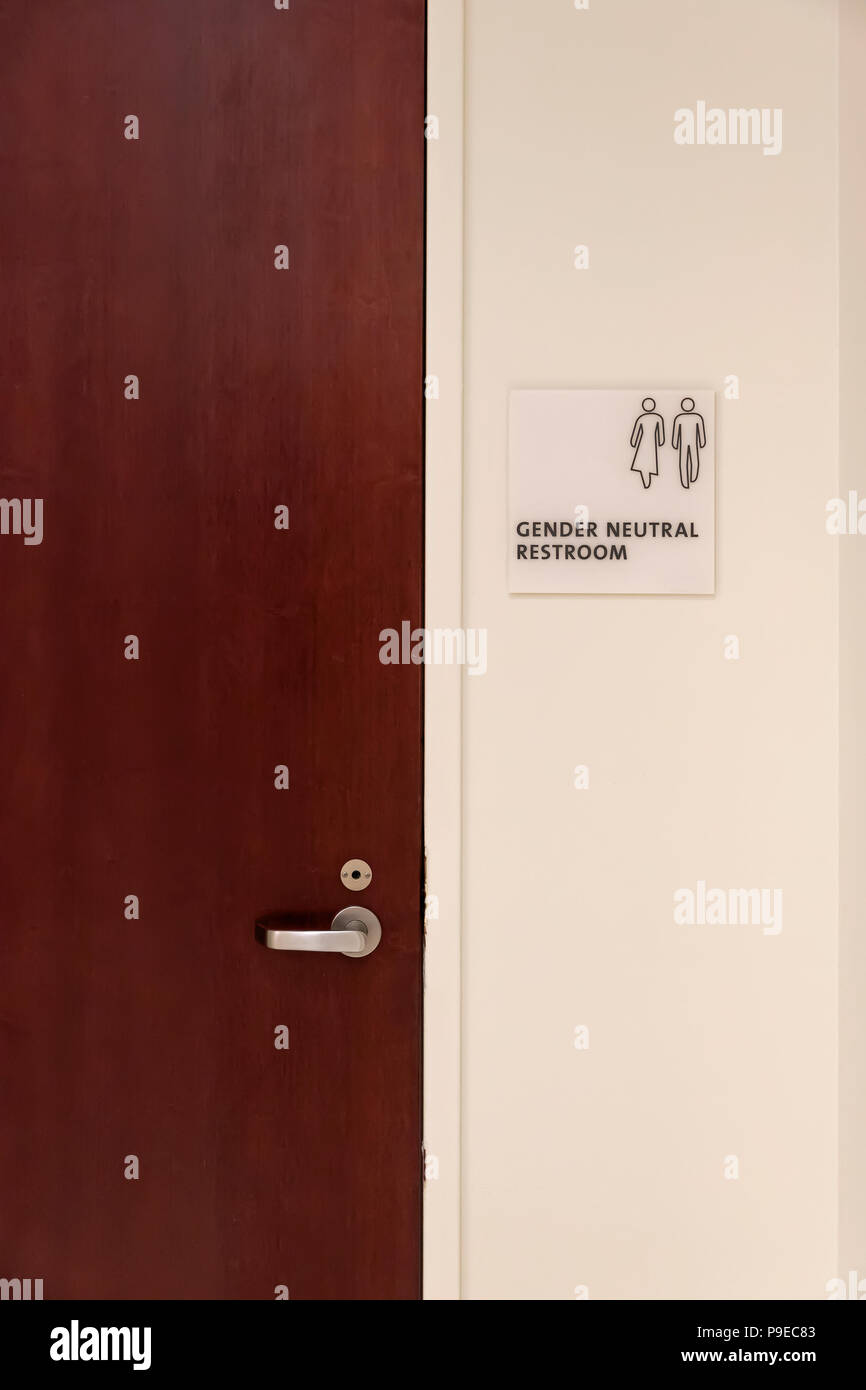 Geschlechtsneutral Schild am Eingang der Toilette. Stockfoto