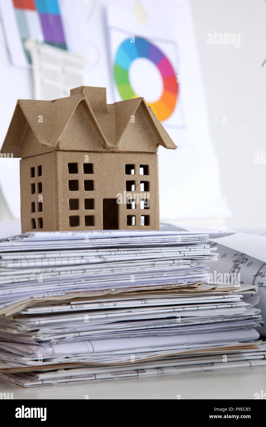 Bild des neuen Modells Haus auf den Architekturentwurf plan Stockfoto