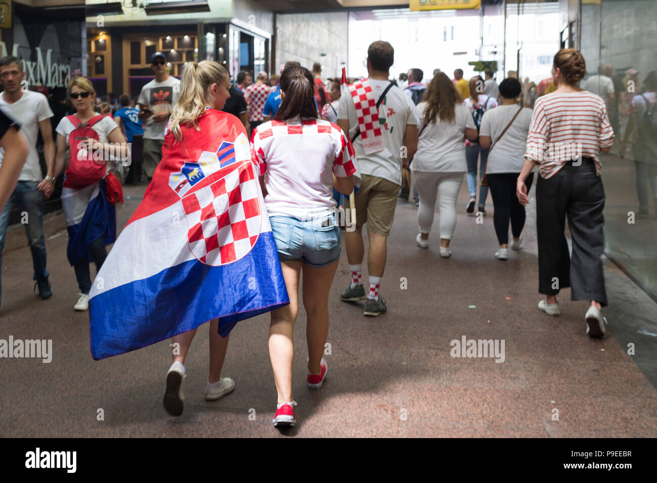 Fans versammeln sich in Zagreb Kroatische WM-Team Home Willkommen Stockfoto