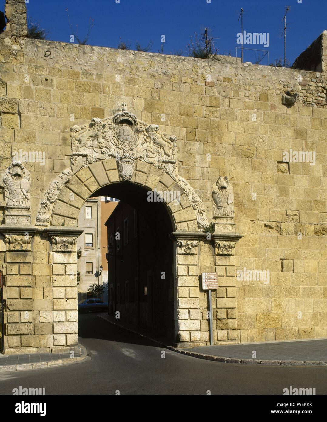 Muralla Romana. "Portal de Sant Antoni'en el lado de Levante de la Muralla, remodelado en el año 1757 sobre un-Portal preexistente. Tarragona. Cataluña. Stockfoto