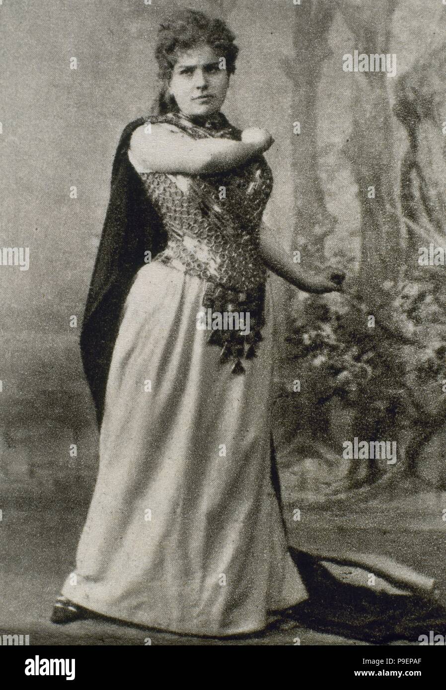 Francescatti-Paganini. Operistic Sopran in eine Rolle in "Die Walküre" von Richard Wagner (1813-1883), der zweite der vier Werke, der Wagner Zyklus "Der Ring des Nibelungen". Fotografie. Stockfoto