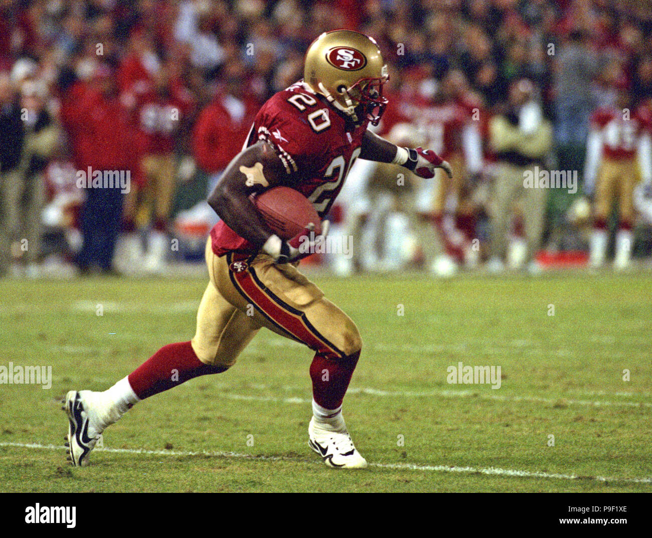 San Francisco, Kalifornien, USA. 14. Dez 1998. San Francisco 49ers gegen Detroit Lions auf Candlestick Park Montag, 14. Dezember 1998. 49ers schlagen Lions 35-13. San Francisco 49ers zurück laufen Garrison Hearst Credit: Al Golub/ZUMA Draht/Alamy leben Nachrichten Stockfoto