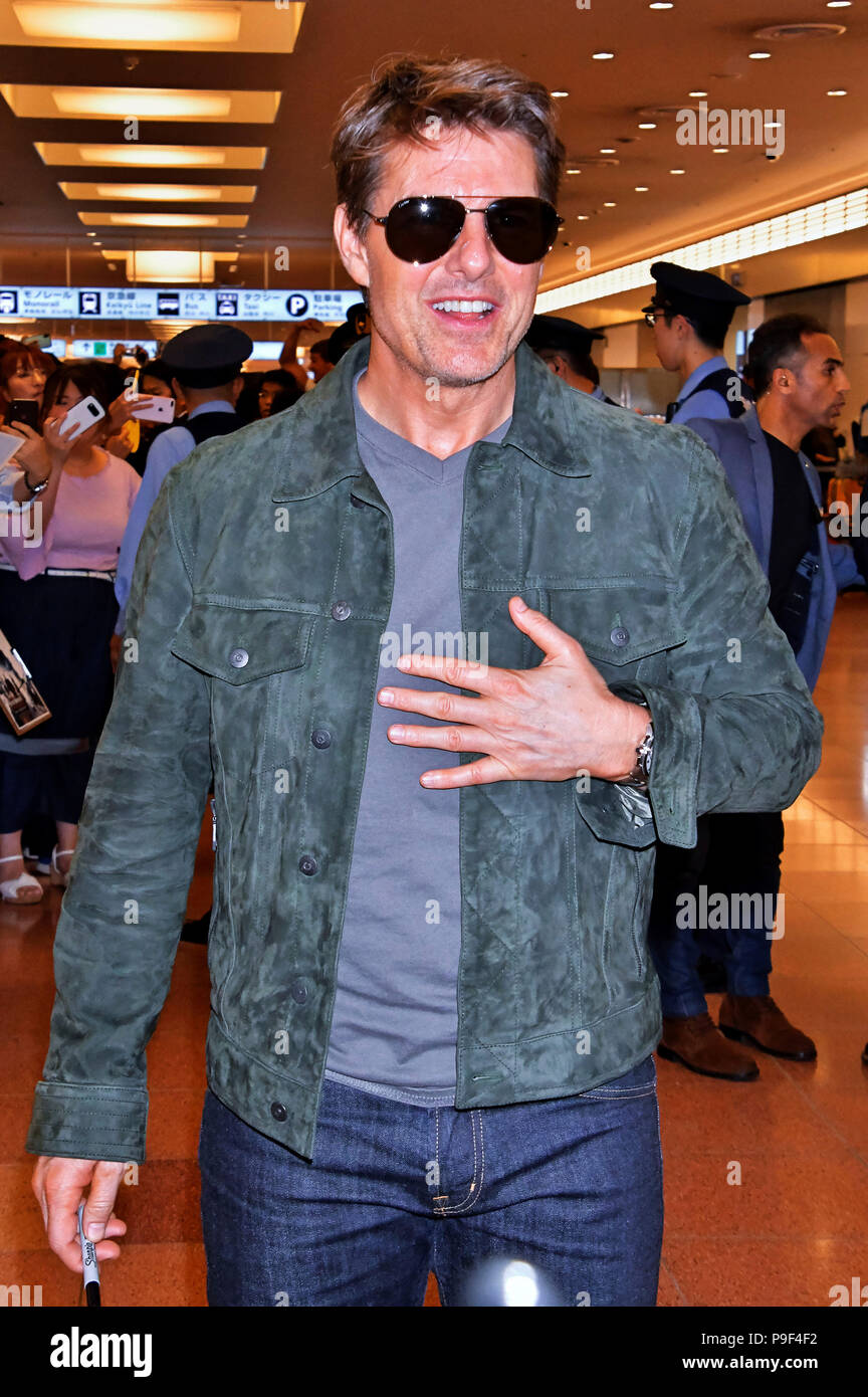Tokio, Japan. 17. Juli 2018. Tom Cruise, bei der Ankunft von 'Mission:  Impossible - Fallout' wirft an der Tokyo International Airport. Tokio,  17.07.2018 | Verwendung der weltweiten Kredit: dpa/Alamy leben Nachrichten  Stockfotografie - Alamy