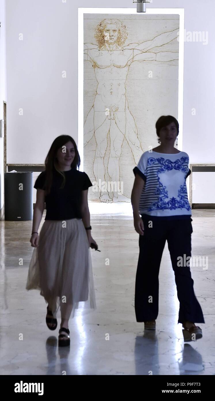 Eröffnung der Parade Ausstellung Leonardo Da Vinci gewidmet, das Nationalmuseum der Wissenschaft und Technologie Leonardo Da Vinci in der Via San Vittore, 21 (Duilio Piaggesi, Mailand - 2018-07-18) ps das Foto kann in Bezug auf die in dem Zusammenhang, in dem sie getroffen wurde, und ohne die diffamierende Absicht der Dekoration der Personen vertreten Stockfoto