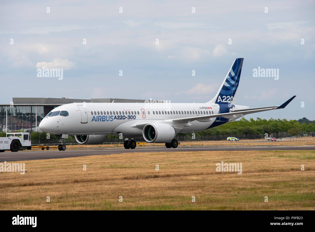 Airbus A220, ehemals Bombardier C-Serie, am Flughafen Farnborough, Hampshire, Großbritannien. Farnborough International Airshow 2018. Messe für Luft- und Raumfahrt Stockfoto