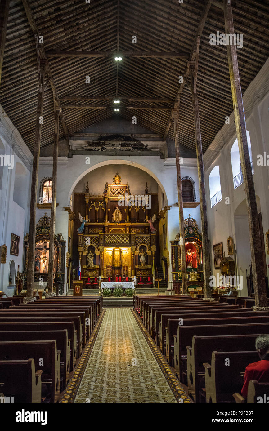 Innenraum der Kirche Iglesia de la Merced in Panama bereit zum Weltjugendtag (WJT) 2019 Stockfoto