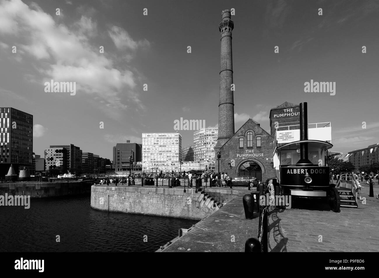 Die Royal Albert Dock, George's Parade, Pier Head, Weltkulturerbe der UNESCO, Liverpool, Merseyside, England, Großbritannien Stockfoto