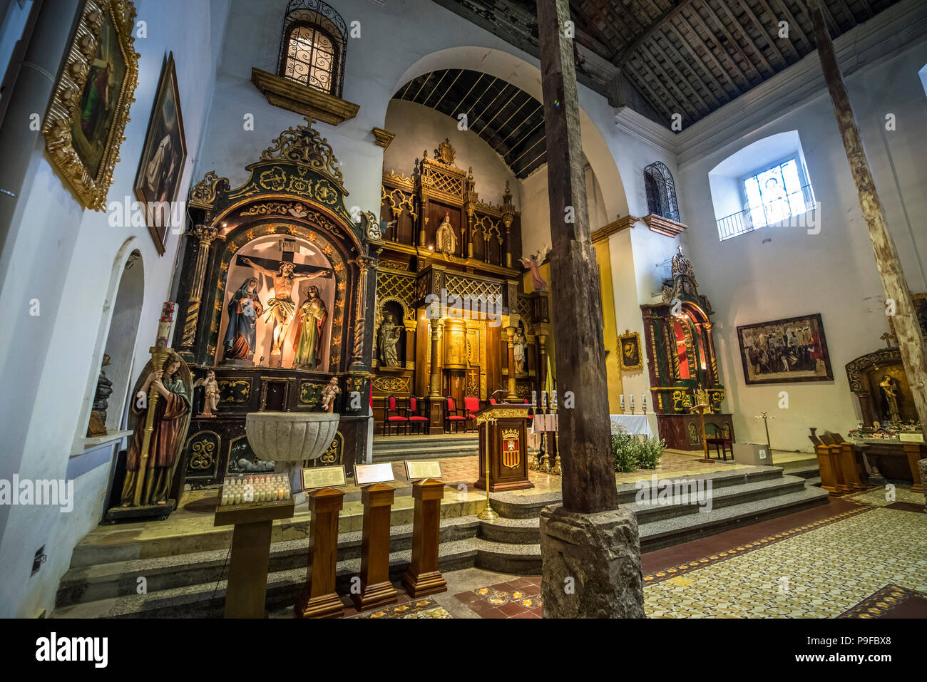 Innenraum der Kirche Iglesia de la Merced in Panama bereit zum Weltjugendtag (WJT) 2019 Stockfoto