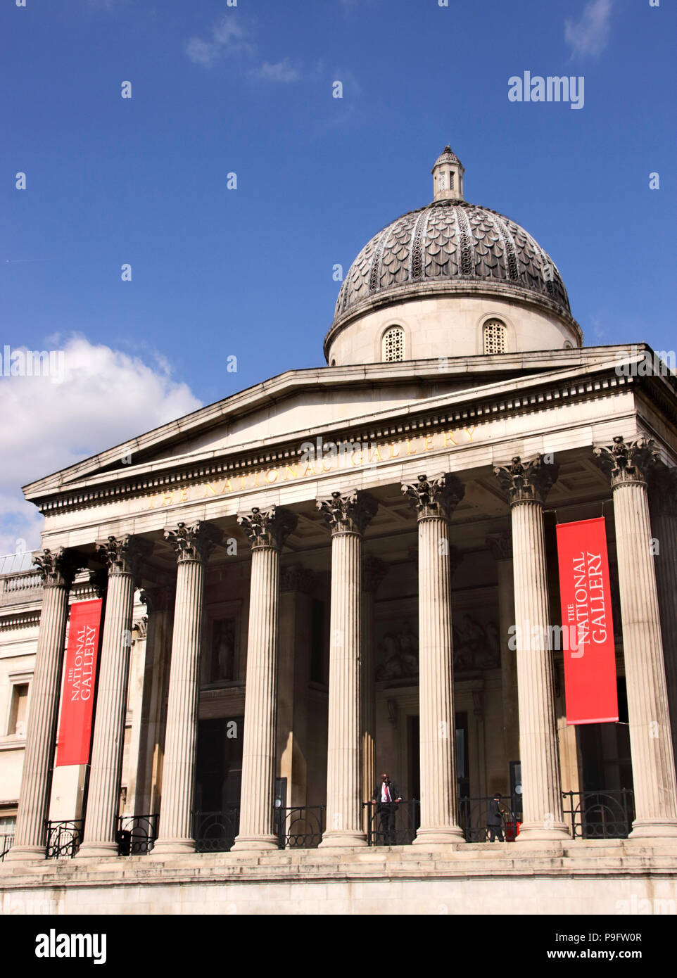 Fassade der National Gallery London Stockfoto