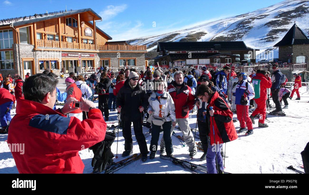 ESTACION DE ESQUI DE SIERRA NEVADA. Ort: Außen, Sierra Nevada, Granada, Spanien. Stockfoto