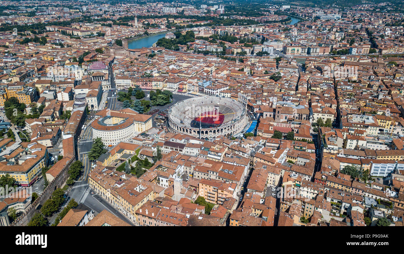 Die Arena von Verona, ein Römisches Amphitheater, die Piazza Bra, Verona, Italien Stockfoto