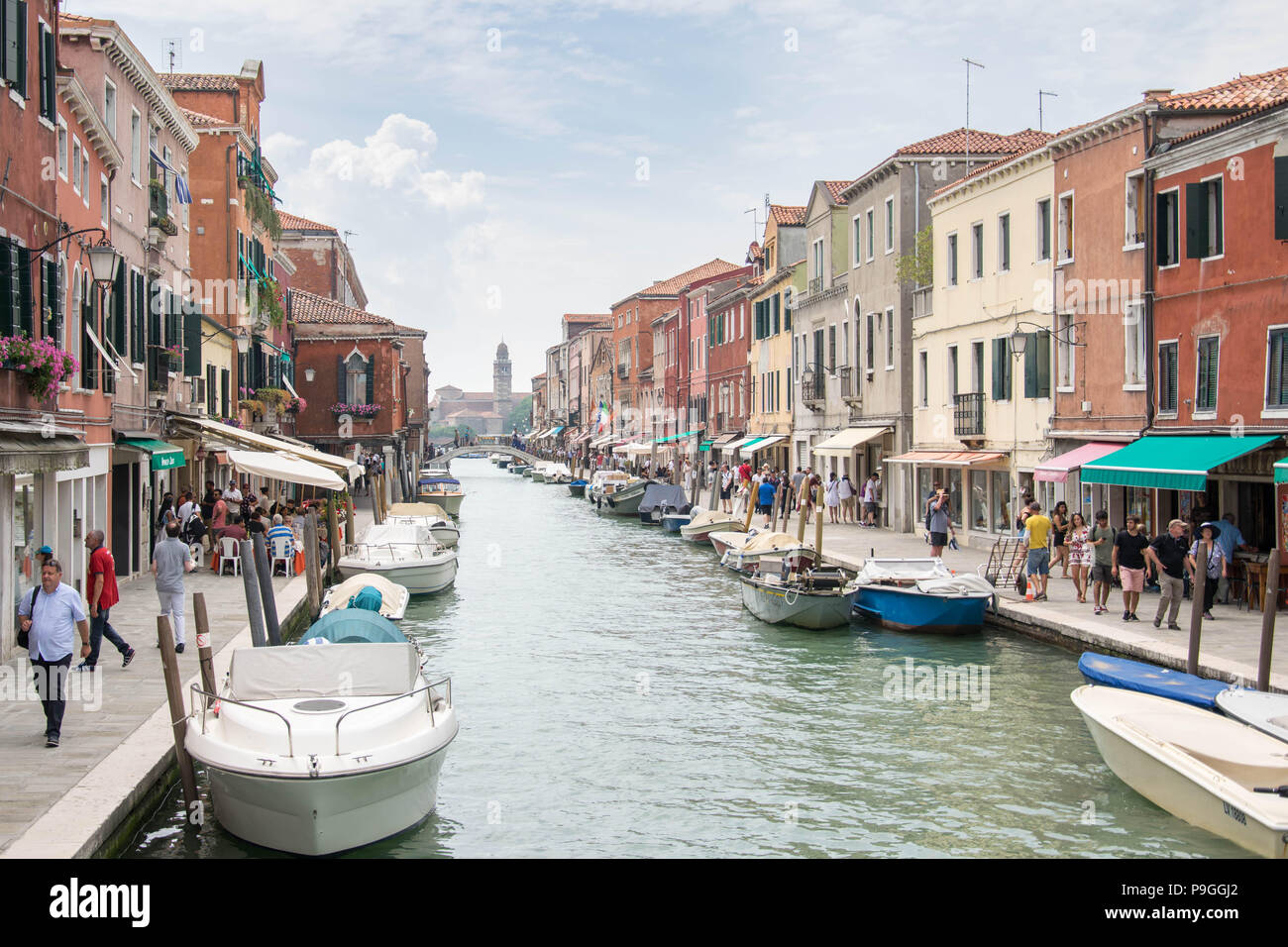 Europa, Italien, Veneto, Venedig. Murano Promenade auf der Insel Murano. Sonnigen Tag an der Fondamenta Manin und Fondamenta Vetrai. Stockfoto
