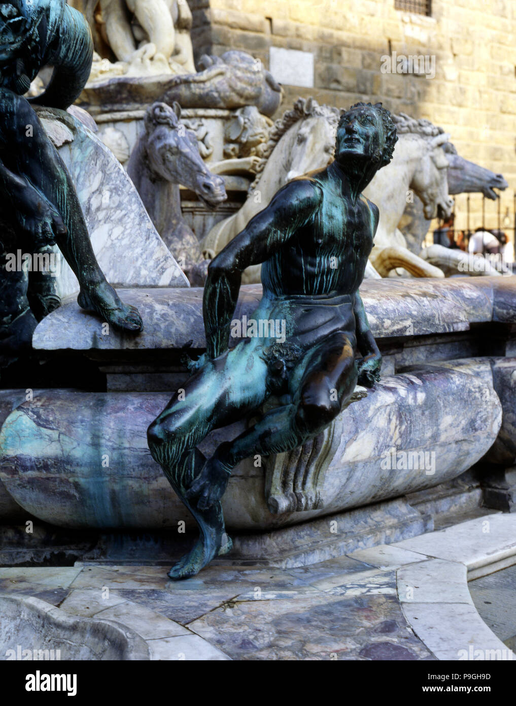 Neptunbrunnen in der Piazza della Signoria, Detail der Zahlen, die die Br... Stockfoto