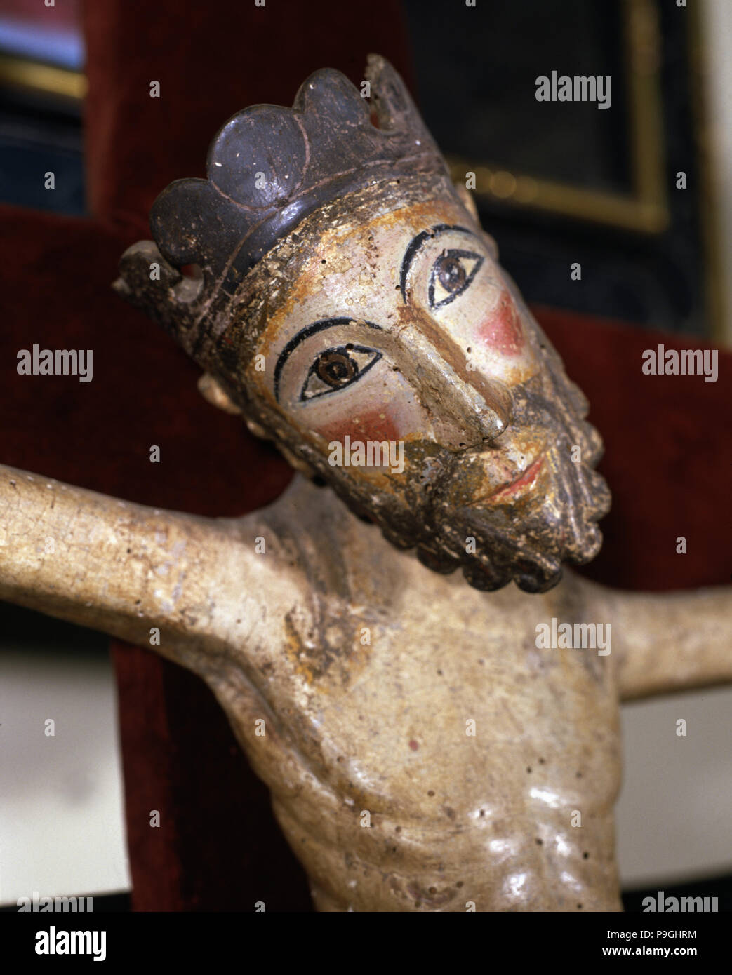 "Christus von Solsona', polychromed Holzschnitzerei, Detail des übergeordneten Artikels. Stockfoto