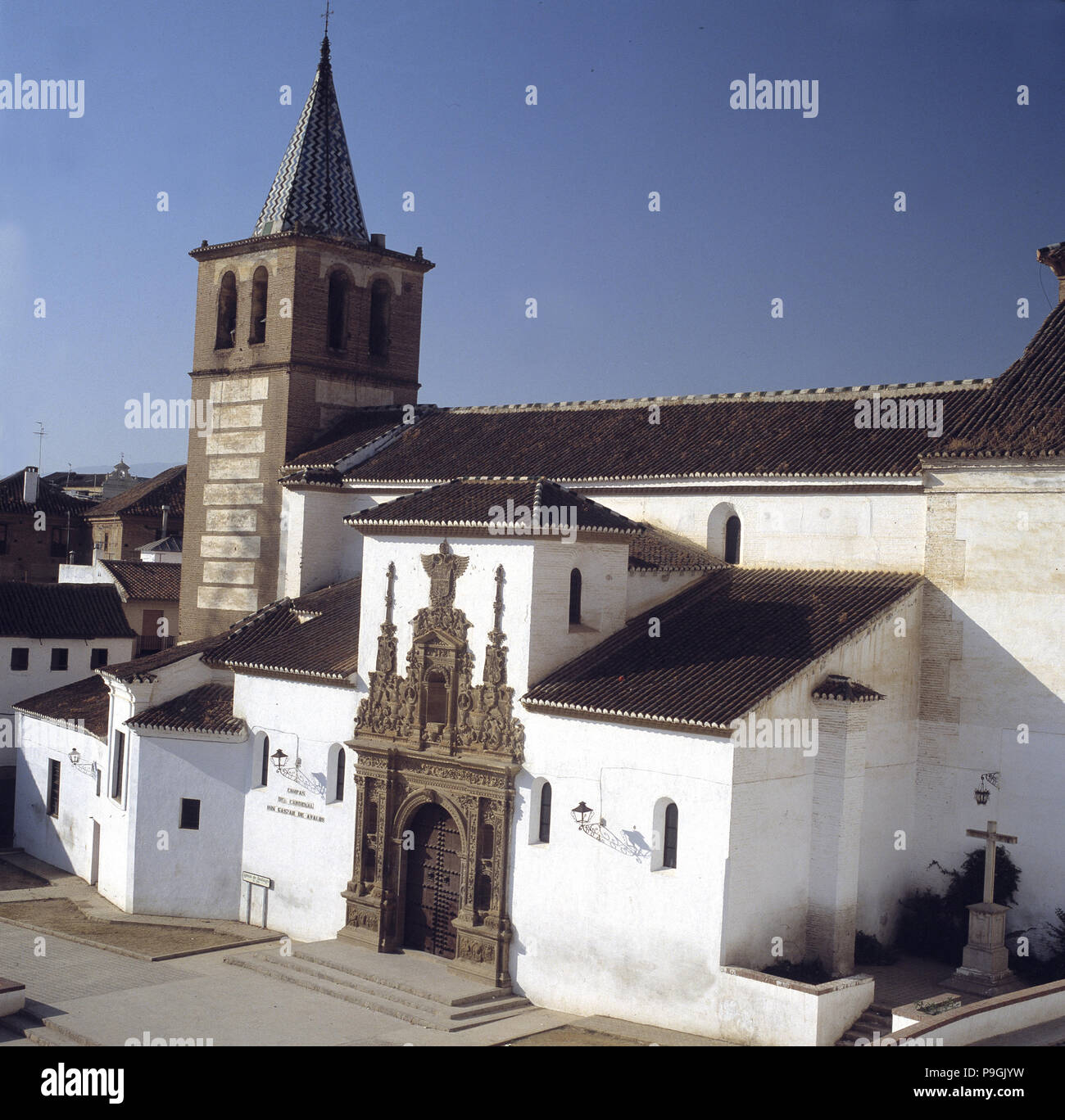 Außenansicht des Klosters von Santiago in Guadix (Granada). Stockfoto