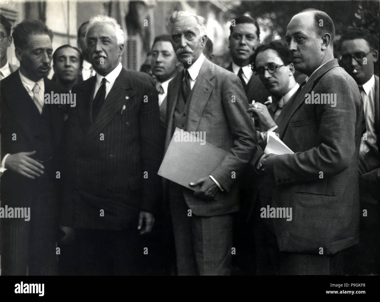 Francesc Macia, Präsident der Generalitat von Katalonien, mit Manuel Azaña und Lluís Companys… Stockfoto