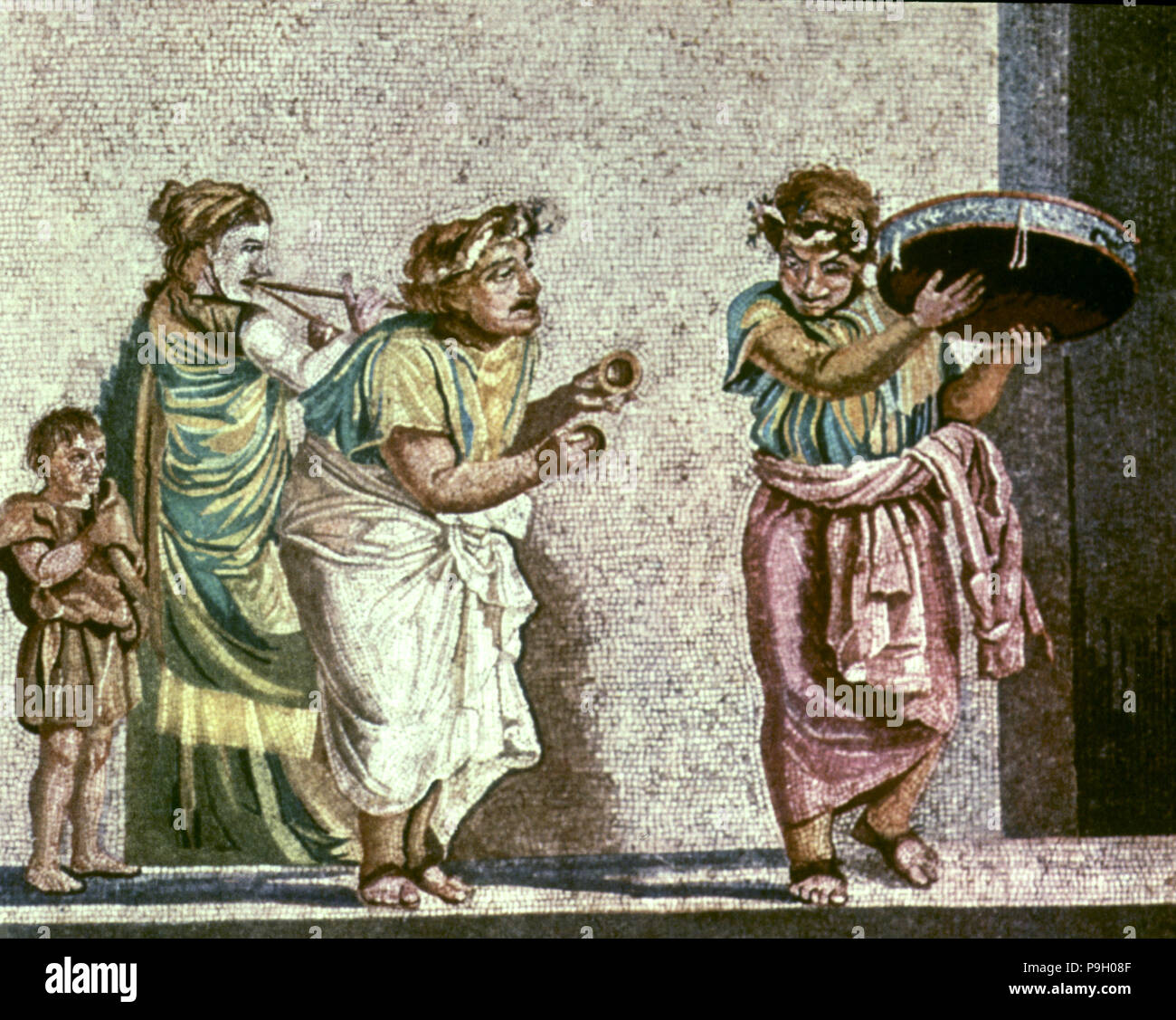 Mosaik der Straßenmusikanten spielen auf der Straße, von Pompeji. Stockfoto