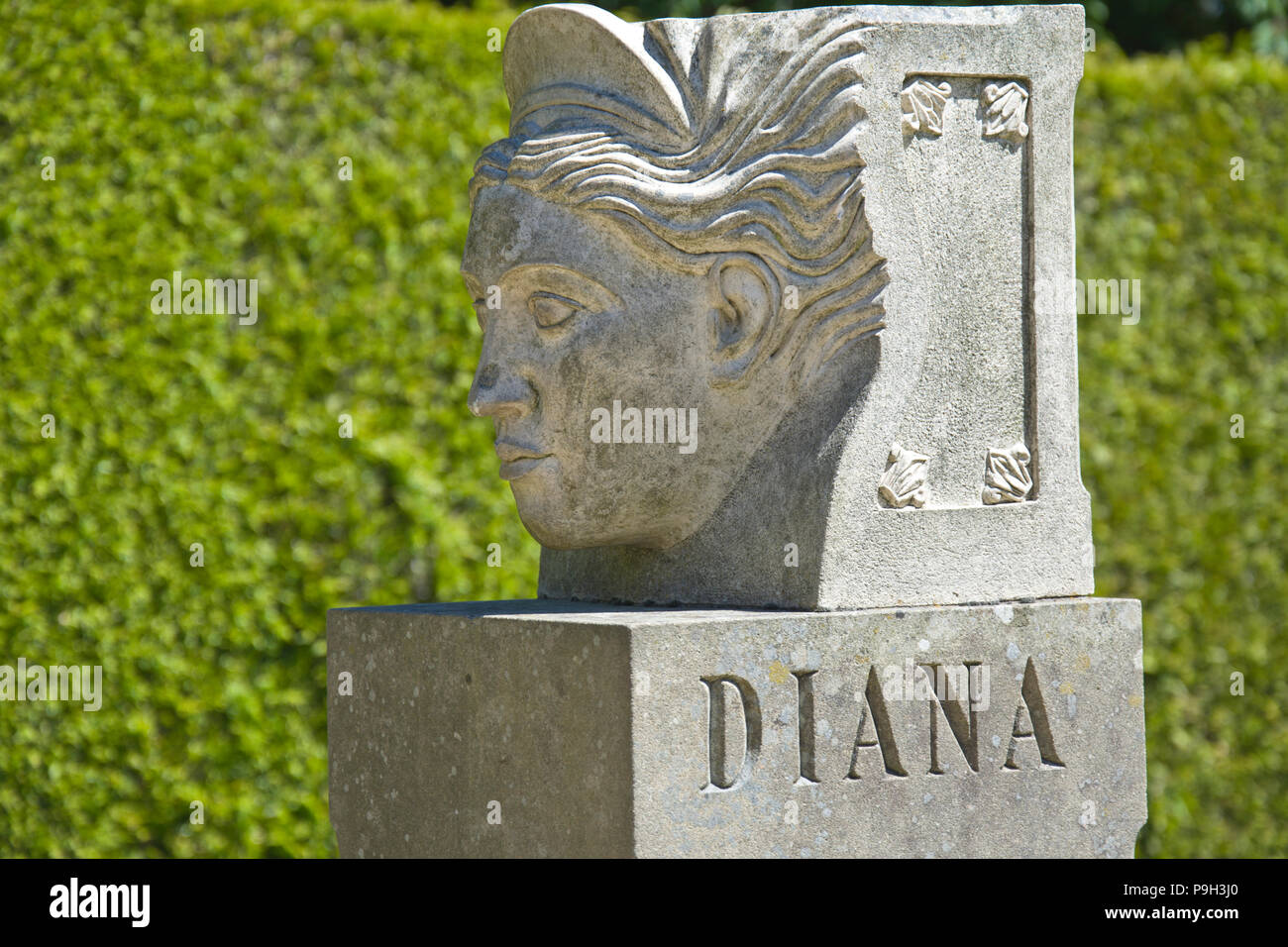 Stein Büste der Diana, römische Göttin der Heilung, der Frau und der Geburt, beteten im Großen Tempel von Nemi, soth von Rom. Stockfoto