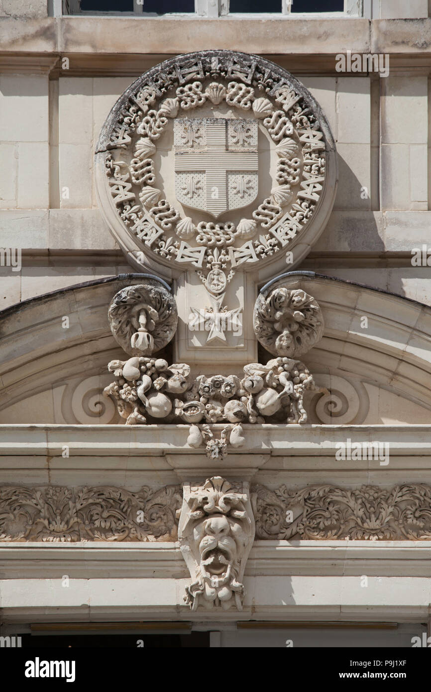 Detail der Wappen über dem Haupteingang zu Chateau de Cheverny, Loire, Frankreich, Stockfoto