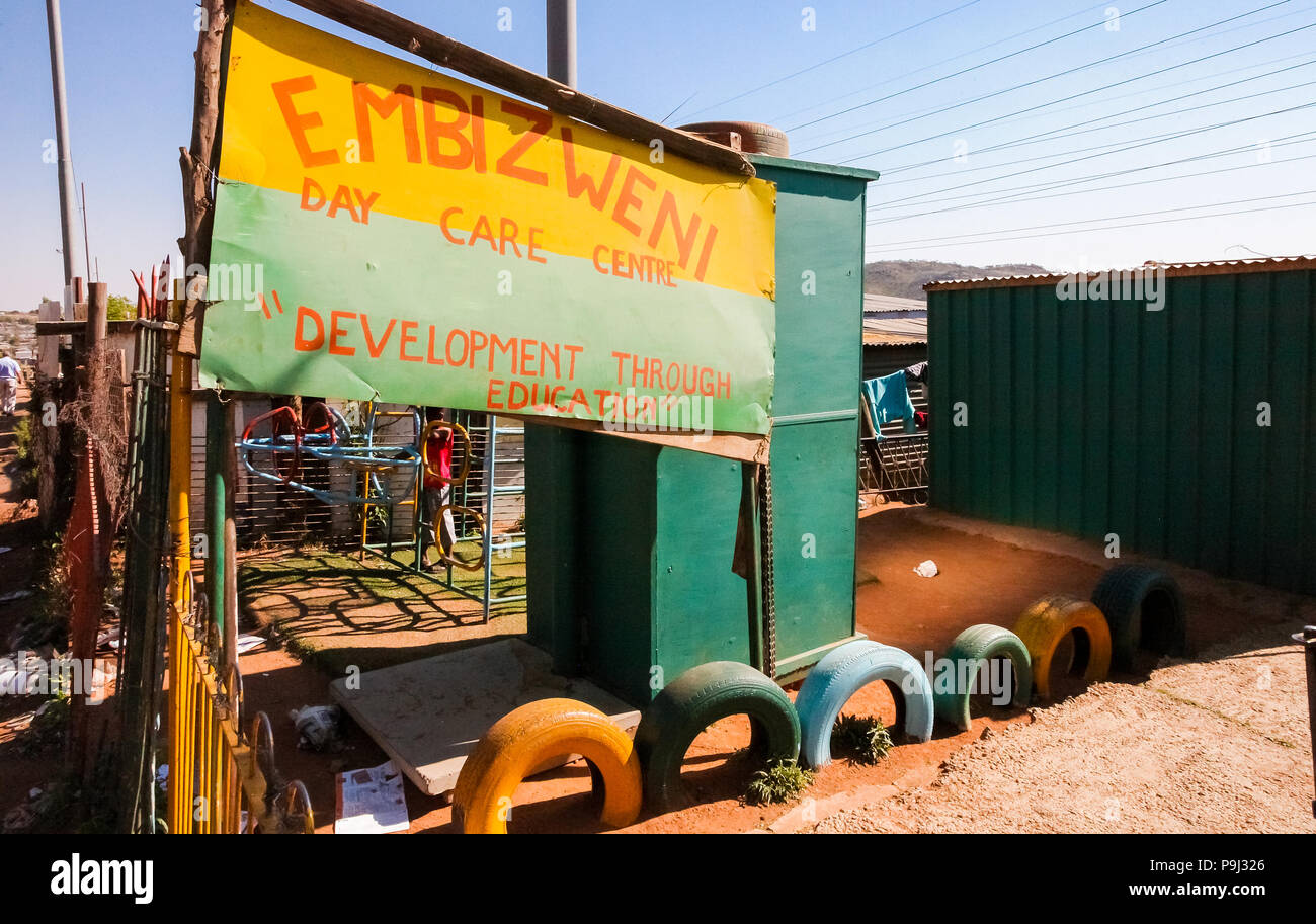 Johannesburg, Südafrika, 11. September 2011, kleine Kinderkrippe Kindertagesstätte Vorschule in einem Vorort von Soweto Nachbarschaft Stockfoto