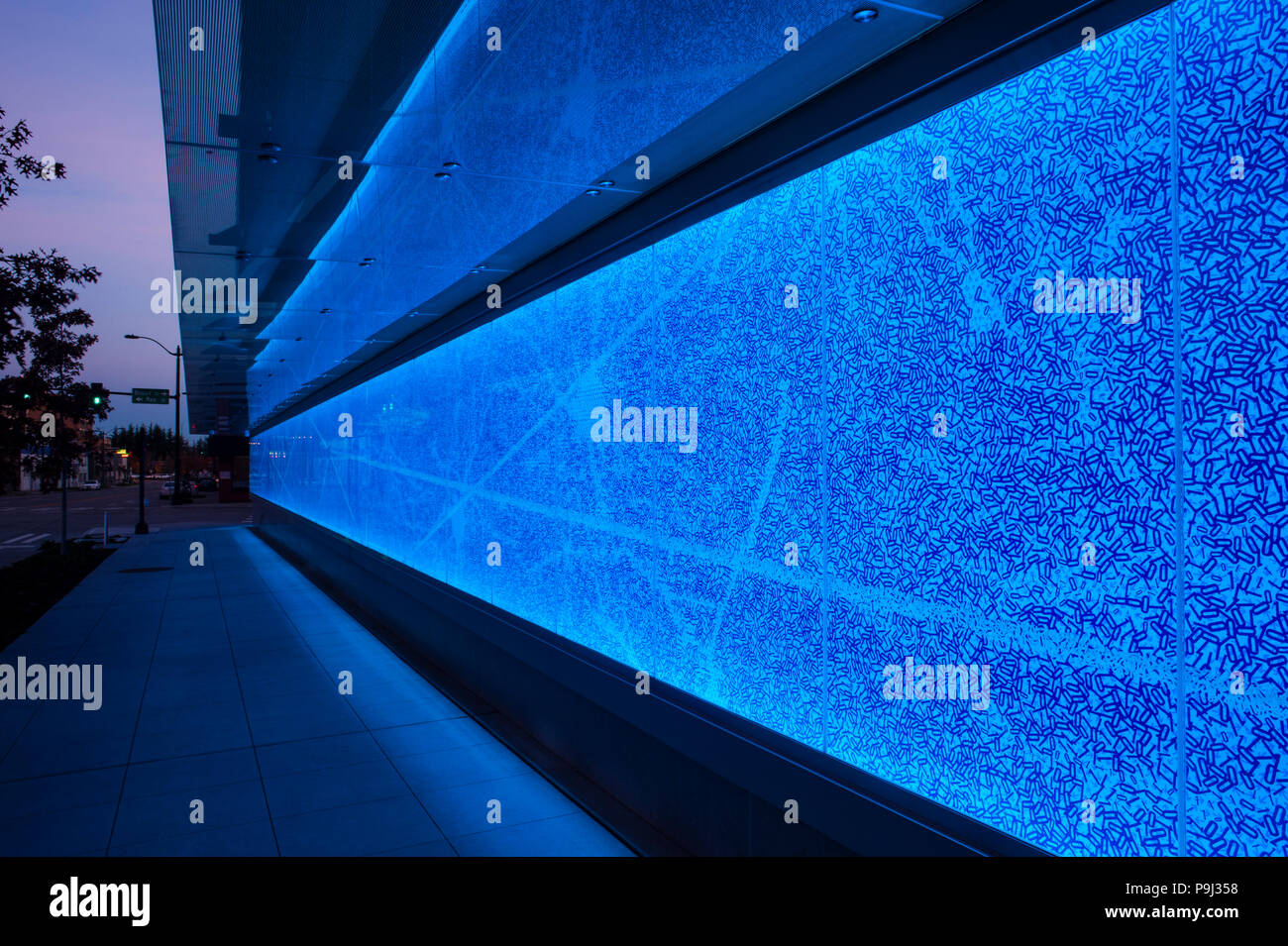 Allen Institut für Hirnforschung Seite von Gebäude mit bunten Wand der neurologische System des Gehirns. Stockfoto