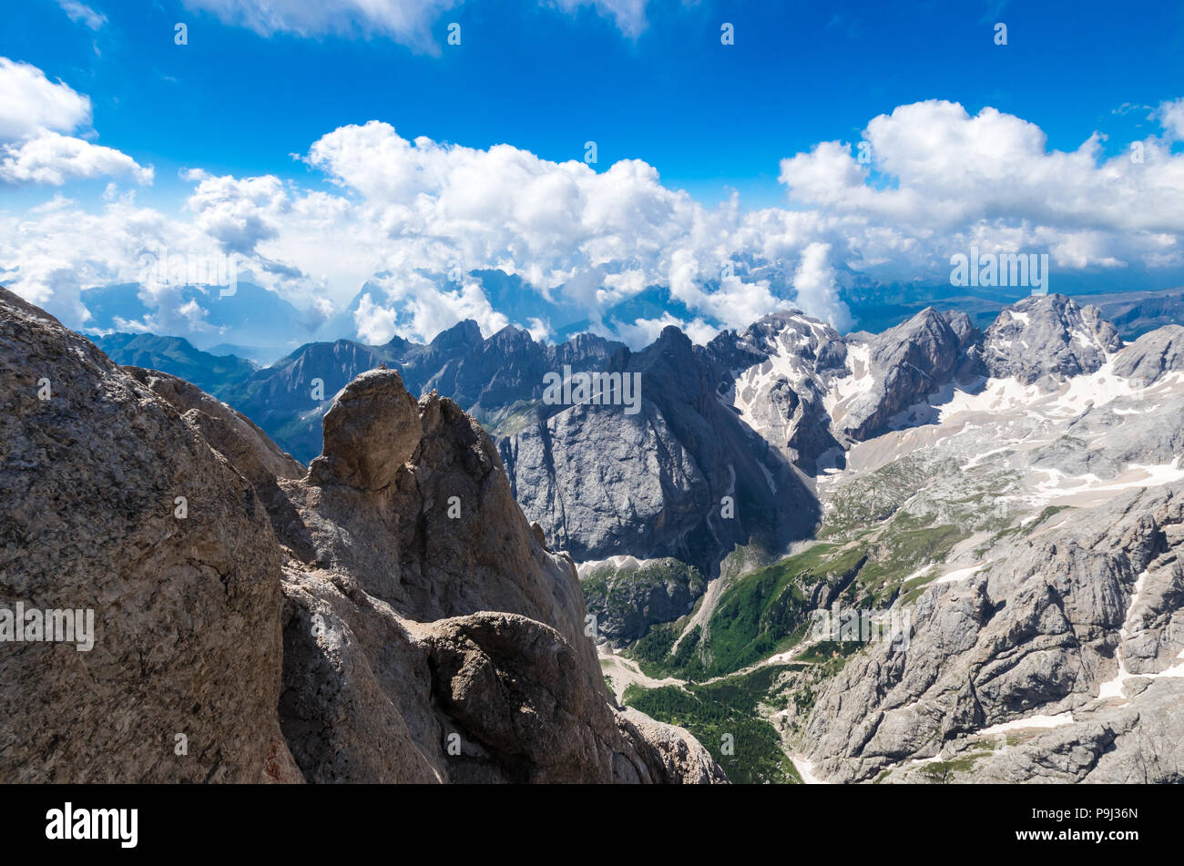 Marmolada Massiv, Dolomiti, Itay. Spektakuläre Aussicht auf die Punta Rocca und anderen Gipfeln der Dolomiten Stockfoto