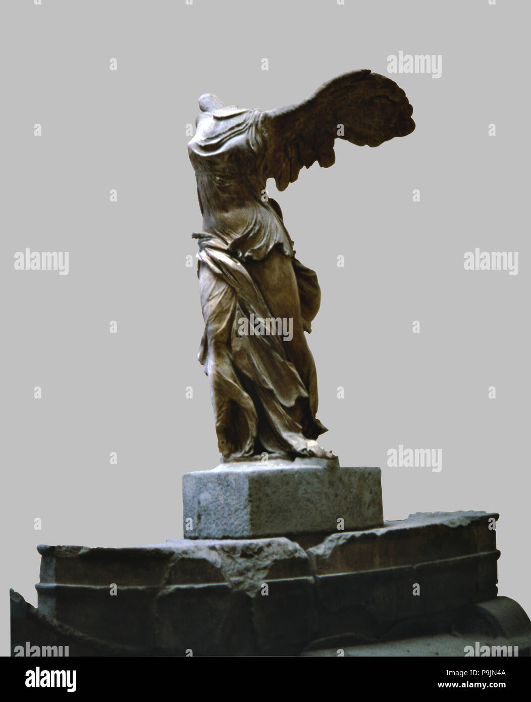 Winged Victory von Samothrake ab 220-190 B.C, stellt es eine geflügelte Frau auf ein Podest, geformt ... Stockfoto