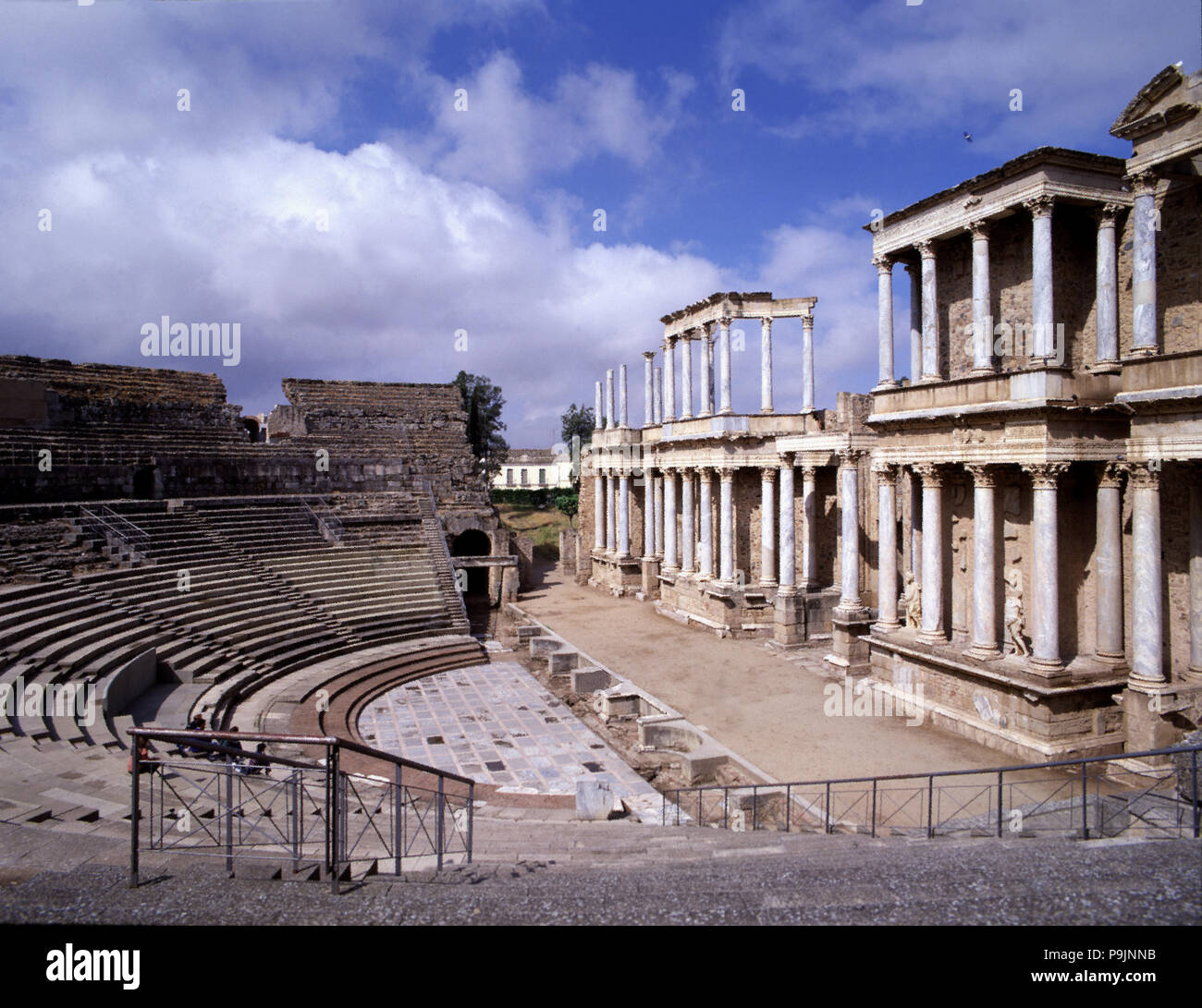 Seitliche Sicht auf das römische Theater von Mérida. Stockfoto