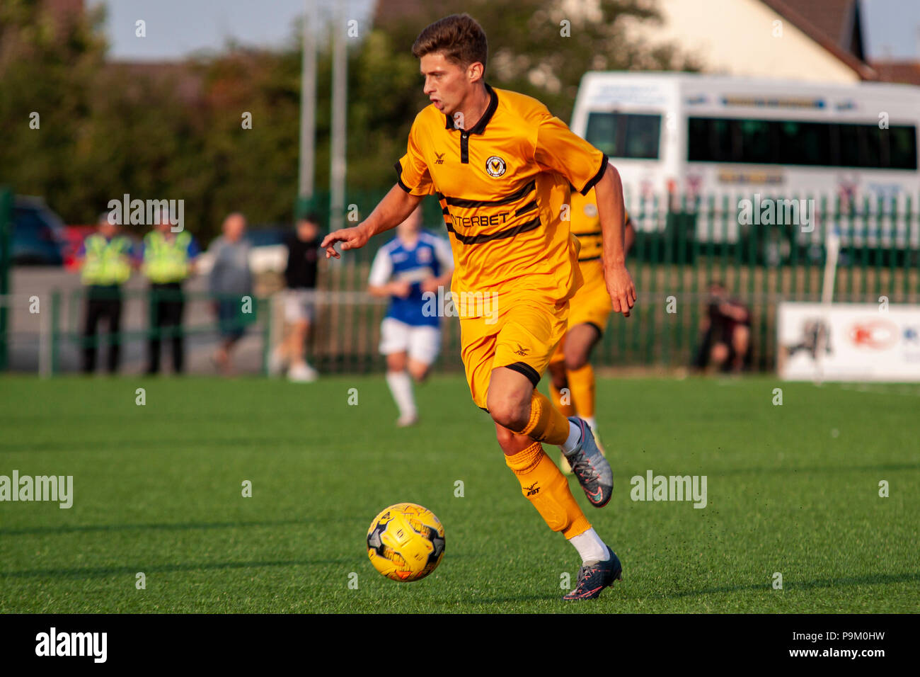 Bridgend, Wales. Juli 2018 18. Penybont host Newport County in einem vor Saisonbeginn freundlich an der KYMCO Stadion. Lewis Mitchell/Alamy Leben Nachrichten. Stockfoto