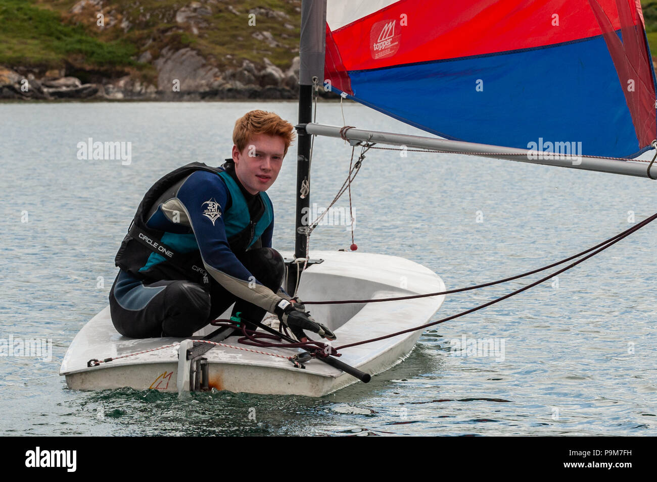 Schull, West Cork, Irland. Juli 2018. Junge Leute kommen aus der ganzen Insel Irland, einschließlich des Nordens, um an der Schulregatta teilzunehmen, die sich an Anfänger richtet. Quelle: AG News/Alamy Live News. Stockfoto