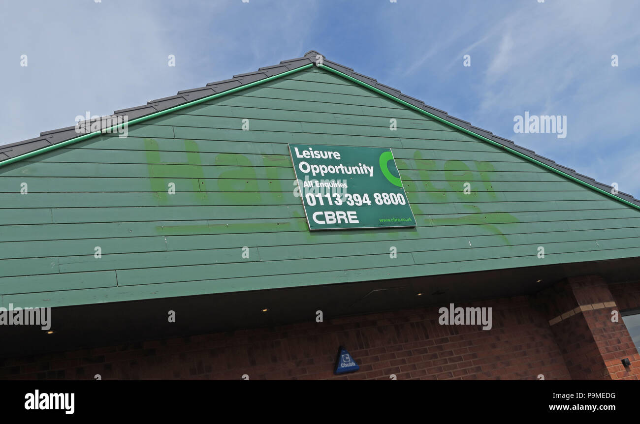 Geschlossen Harvester Pub Restaurant, Riverside Retail Park, Warrington, Cheshire, North West England, Großbritannien Stockfoto