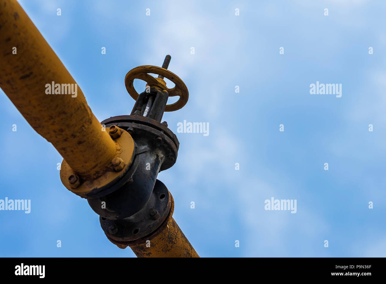 Valve Steam Pipe Stockfotos & Valve Steam Pipe Bilder - Alamy