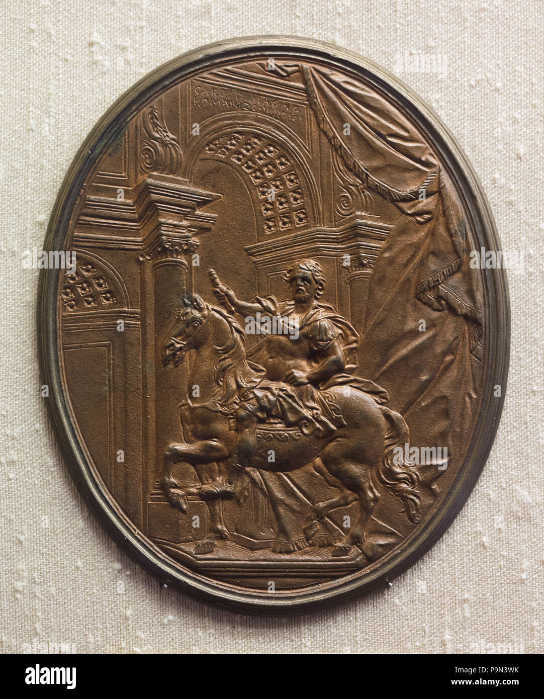 Triumph Karls des Großen. Bronze Plakette (1725) in das Bargello Museum (Museo Nazionale del Bargello) in Florenz, Toskana, Italien. Stockfoto