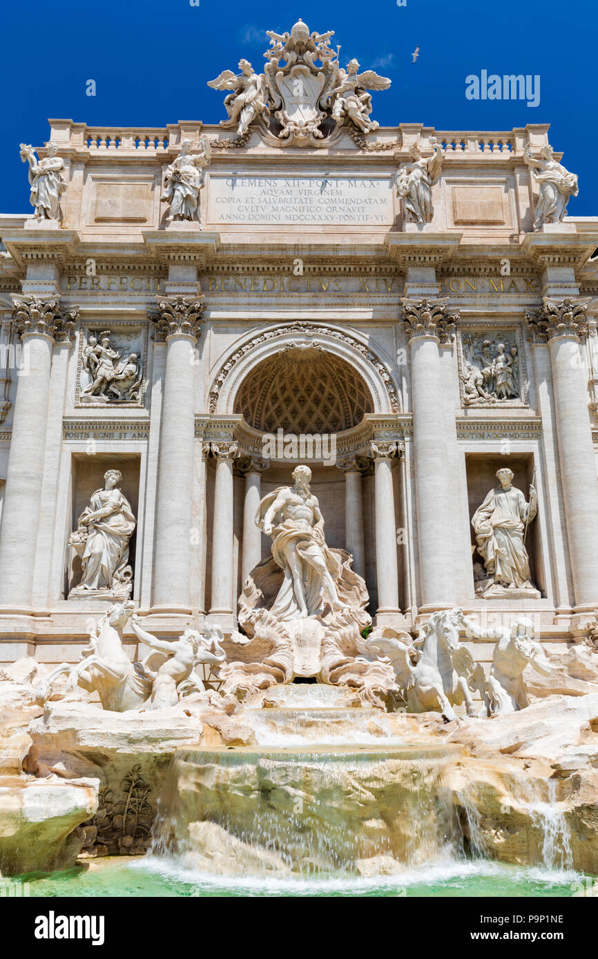 Eine Ansicht von Giuseppe Pannini der Trevi-Brunnen in Rom, Italien. Stockfoto