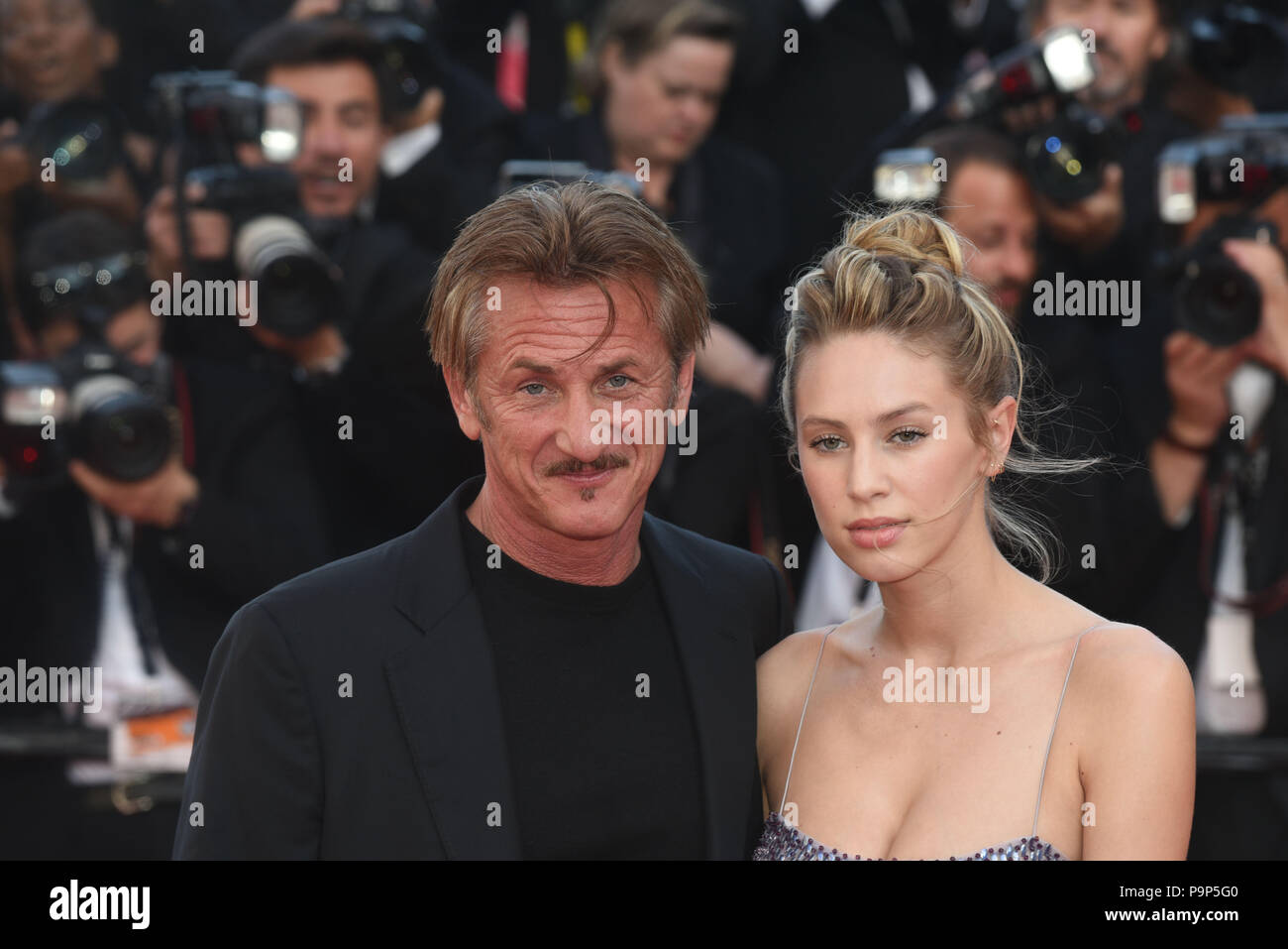 Mai 20, 2016 - Cannes, Frankreich: Sean Penn und Tochter Dylan Penn "Das letzte Antlitz" Premiere während des 69. Filmfestival in Cannes teil. Sean Penn et sa fille Dylan Penn lors du 69eme Festival de Cannes. *** Frankreich/KEINE VERKÄUFE IN DEN FRANZÖSISCHEN MEDIEN *** Stockfoto