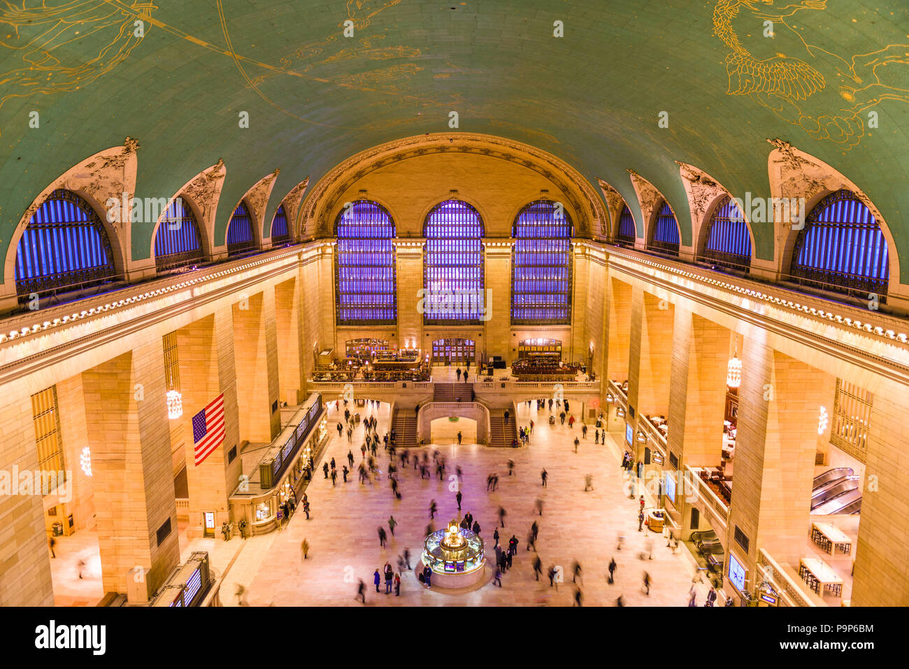 NEW YORK, NEW YORK - Oktober 20, 2016: Der Innenraum des Grand Central Terminal von oben. Stockfoto
