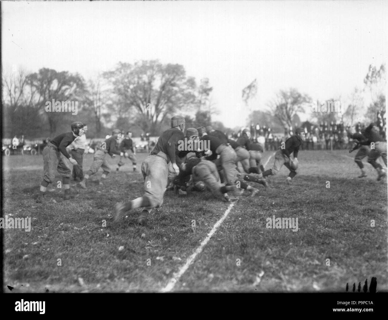 98 Maßnahmen auf Miami-Mount Union Fußball Spiel 1914 (3191322729) Stockfoto