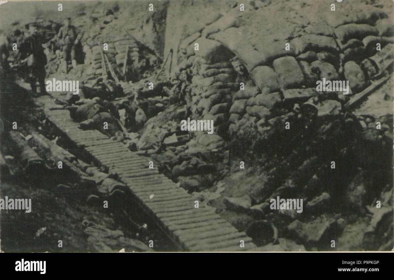 91 ein Graben in der Zeile vorne von den Deutschen gefangen genommen, zwei Stunden später wiederholt von den Kanadiern, nicht eine Deutsche entgangen (HS 85-10 -36233) Stockfoto