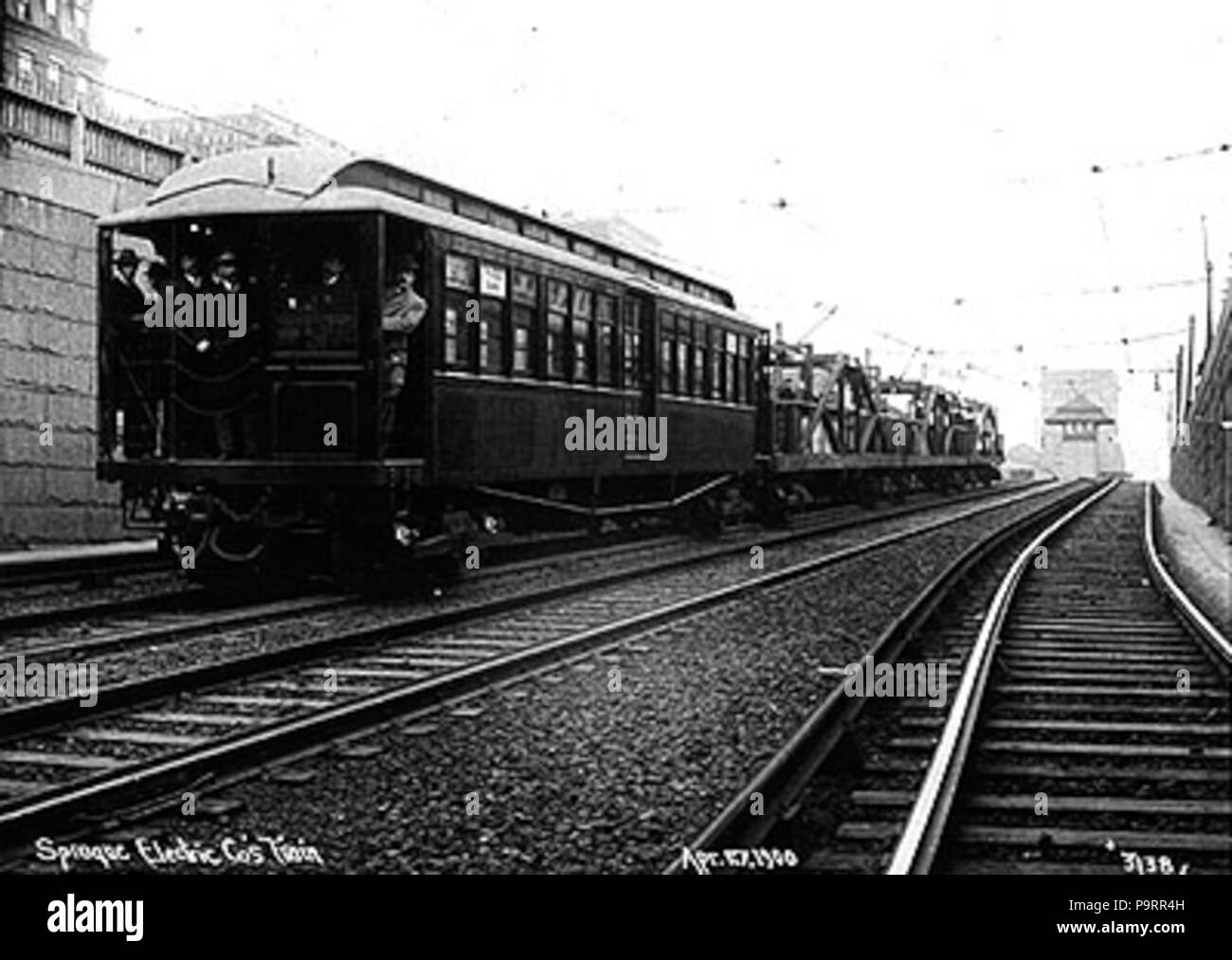 276 Kanal Neigung test Train Stockfoto