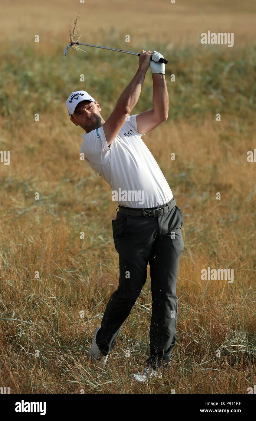 Englands Oliver Wilson Hits vom rauhen Am 2. Tag eines der Open Championship 2018 in Carnoustie Golf Links, Angus. PRESS ASSOCIATION Foto. Bild Datum: Donnerstag, 19. Juli 2018. Siehe PA Geschichte Golf Open. Photo Credit: Jane Barlow/PA-Kabel. Einschränkungen: Nur für den redaktionellen Gebrauch bestimmt. Keine kommerzielle Nutzung. Standbild nur verwenden. Die offene Meisterschaft Logo und Link zum Öffnen der Webseite (TheOpen.com) auf der Website veröffentlichen. Stockfoto