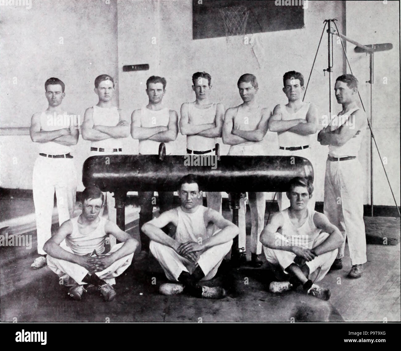 323 Clemson gymnasium Team (Taps 1913) Stockfoto