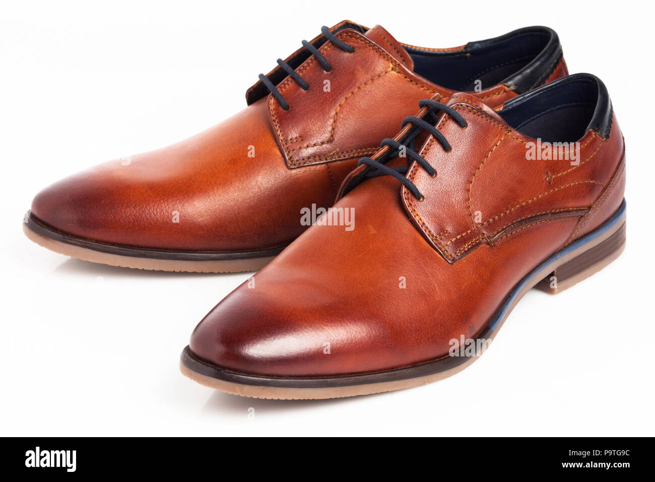 Braune Oxford Schuhe Stockfotos Und Bilder Kaufen Alamy