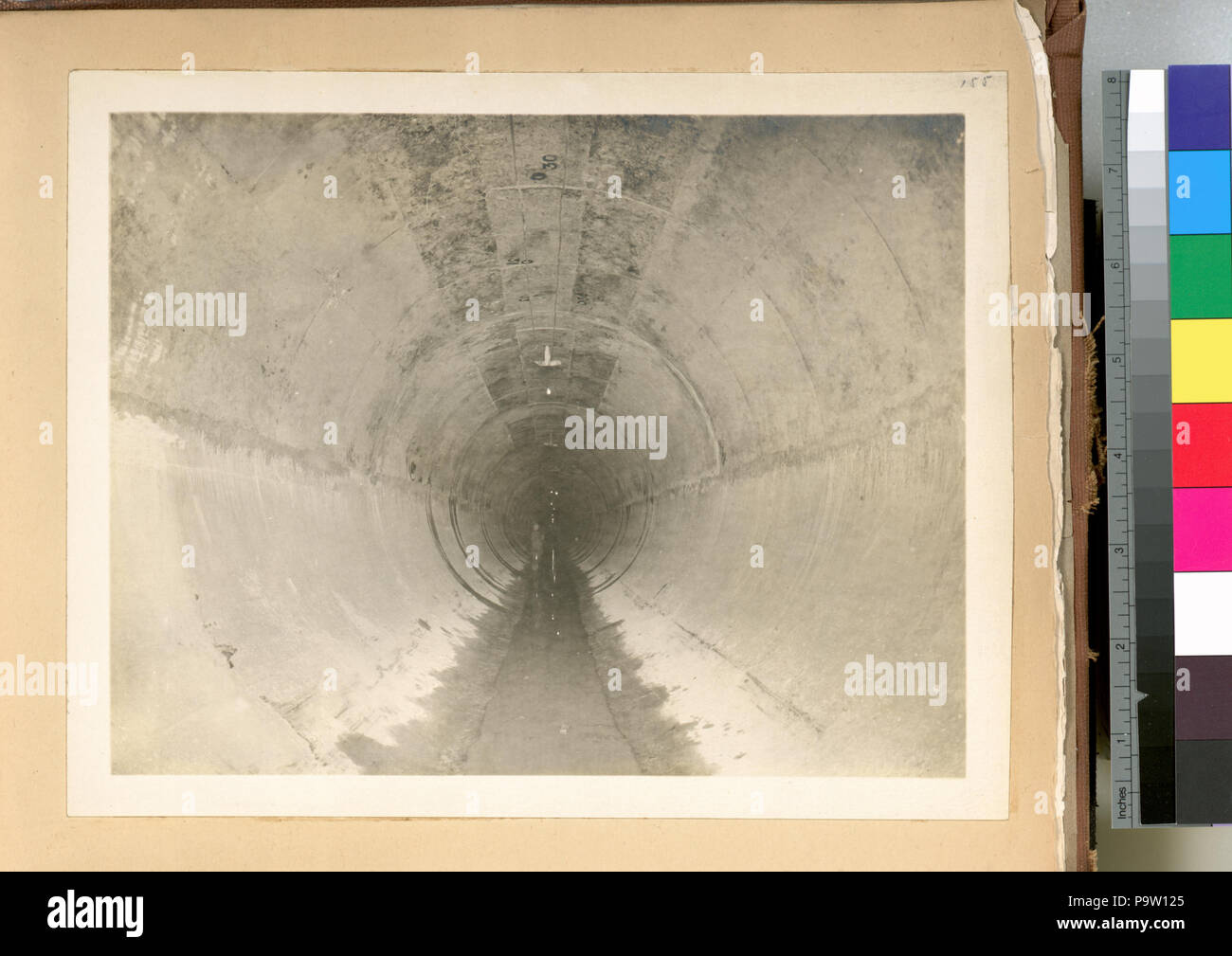 358 Croton See druck Tunnel. Blick auf Abschnitt des Tunnels zeigen abgeschlossen Konkrete Futter. Vertrag 24. Februar 14, 1912 (Nypl b 13814376-435478) Stockfoto