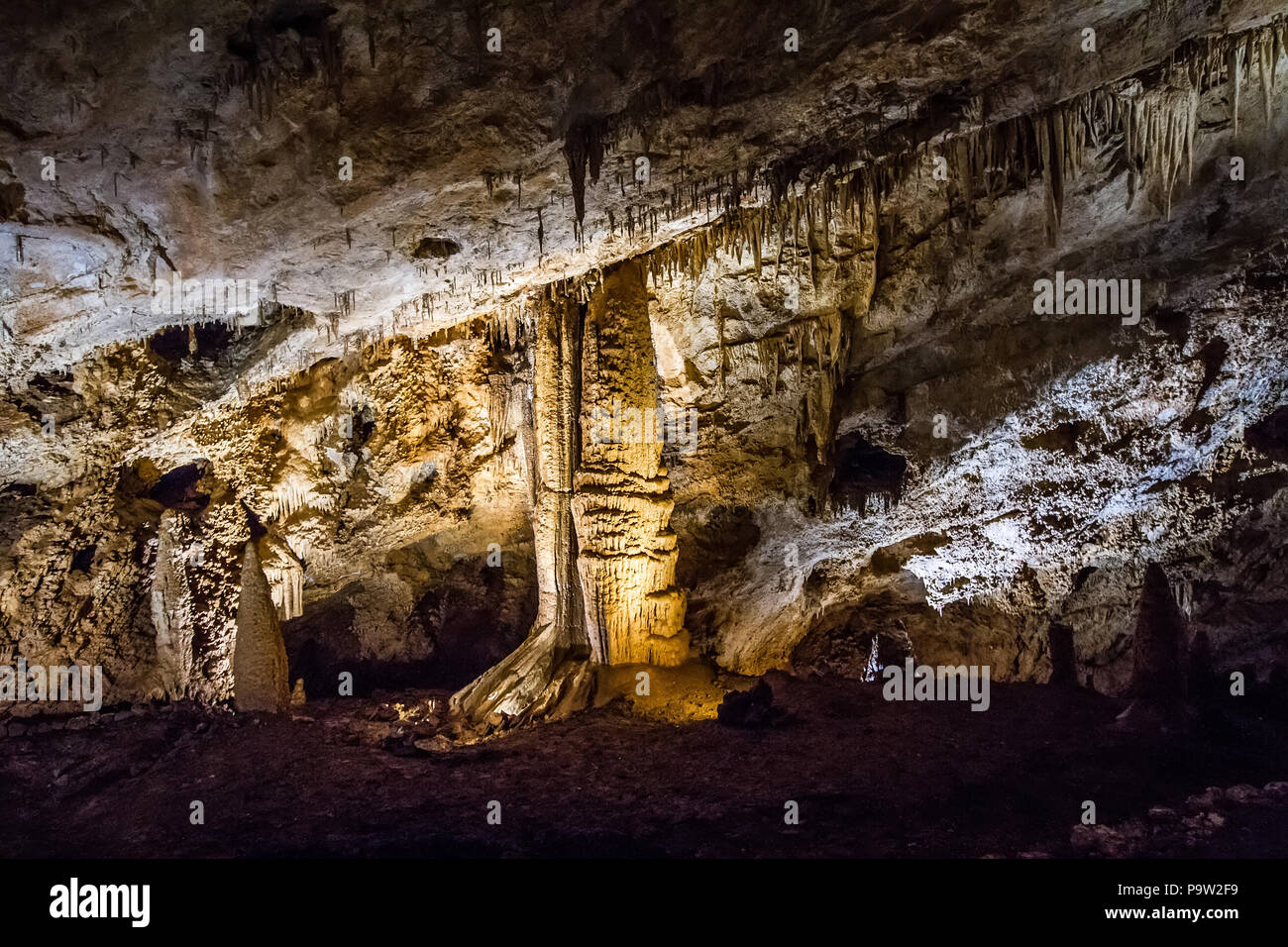 Montenegro, Lipska Höhle Stockfoto