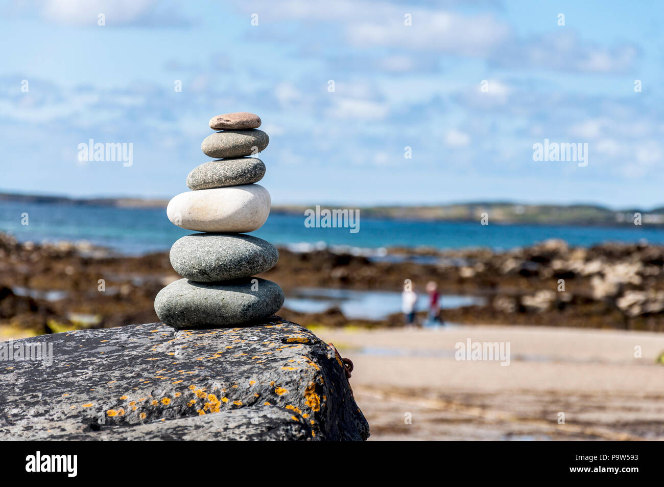 Rock Stapel oder Stapeln auf einem Strand Stockfoto